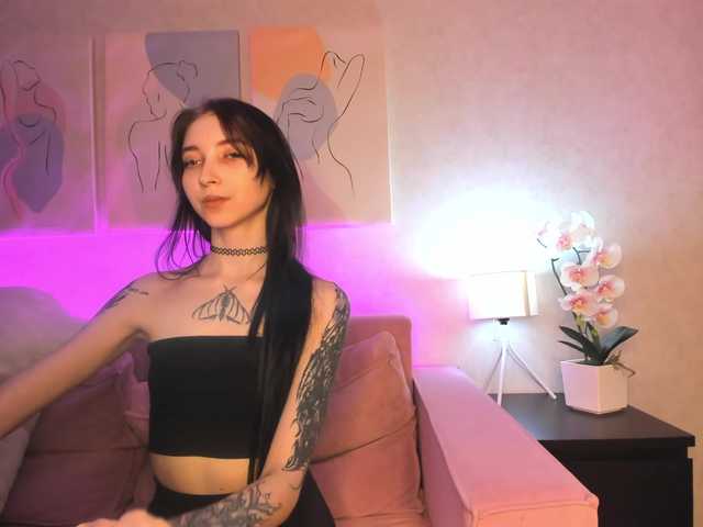 Ellen-Hops's BongaCams show and profile