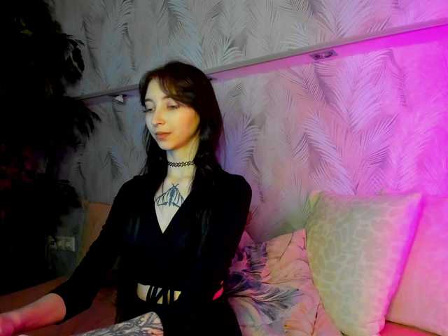 Ellen-Hops's BongaCams show and profile