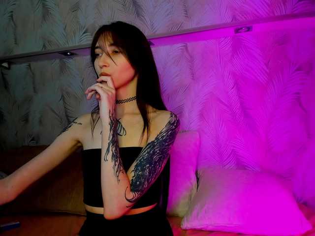 Ellen-Hops's BongaCams show and profile