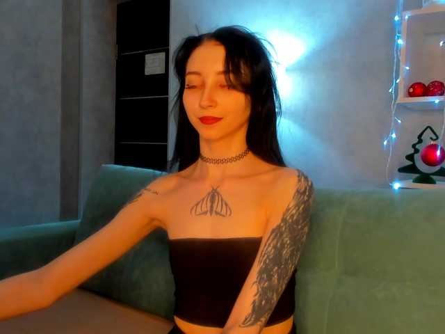 Ellen-Hops's BongaCams show and profile