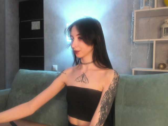 Ellen-Hops's BongaCams show and profile