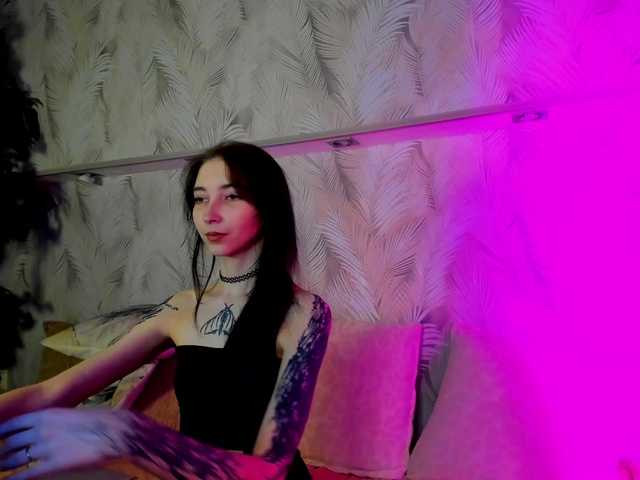 Ellen-Hops's BongaCams show and profile