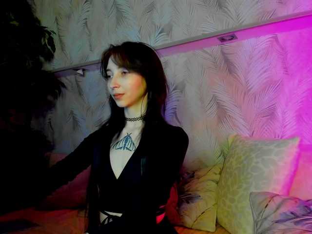 Ellen-Hops's BongaCams show and profile