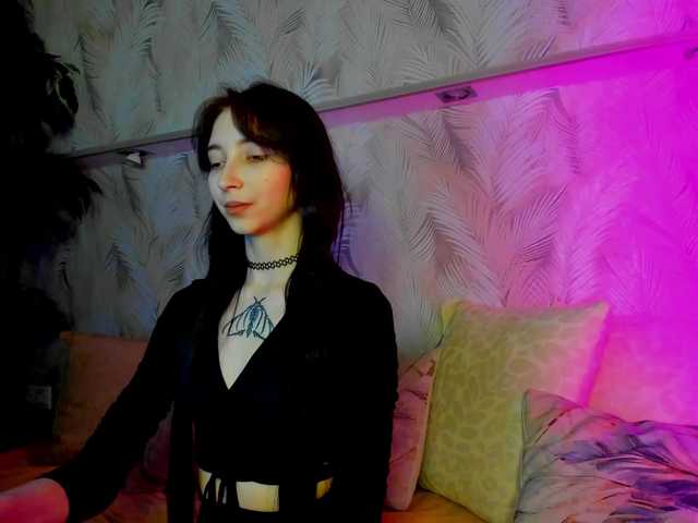 Ellen-Hops's BongaCams show and profile