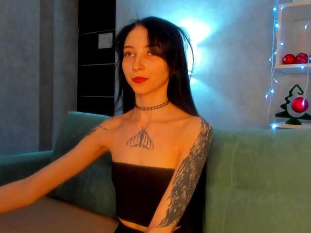 Ellen-Hops's BongaCams show and profile