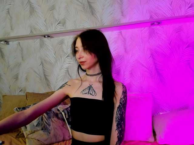 Ellen-Hops's BongaCams show and profile