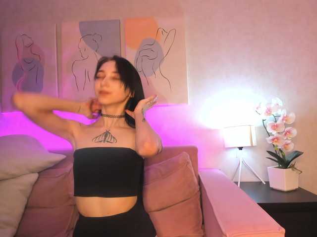 Ellen-Hops's BongaCams show and profile