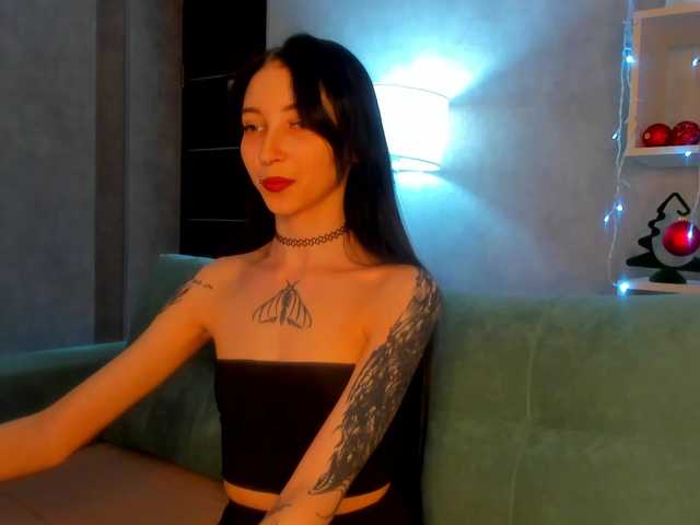 Ellen-Hops's BongaCams show and profile