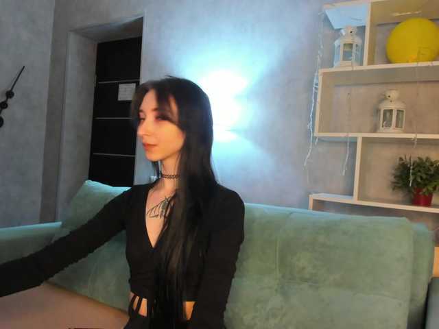 Ellen-Hops's BongaCams show and profile