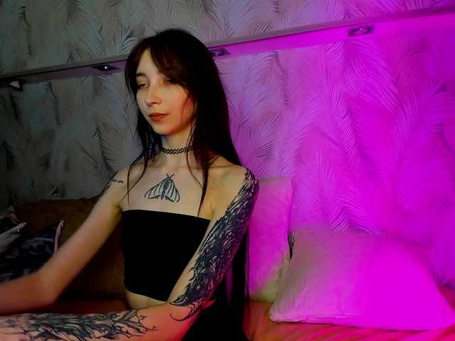 Ellen-Hops's BongaCams show and profile