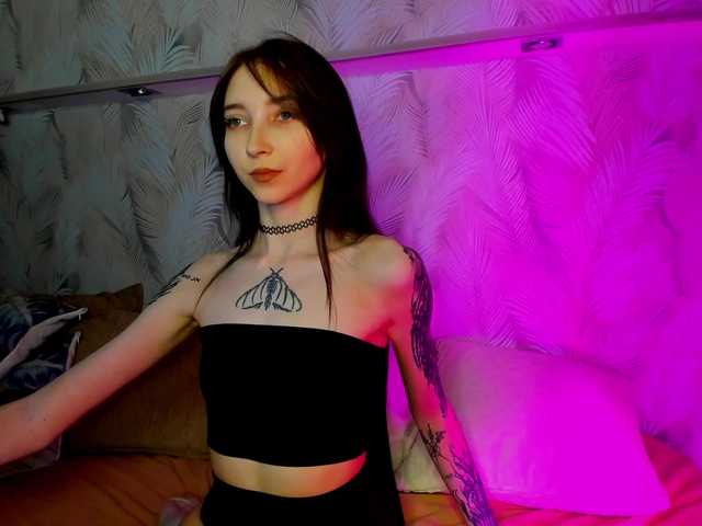 Ellen-Hops's BongaCams show and profile