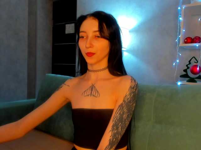 Ellen-Hops's BongaCams show and profile