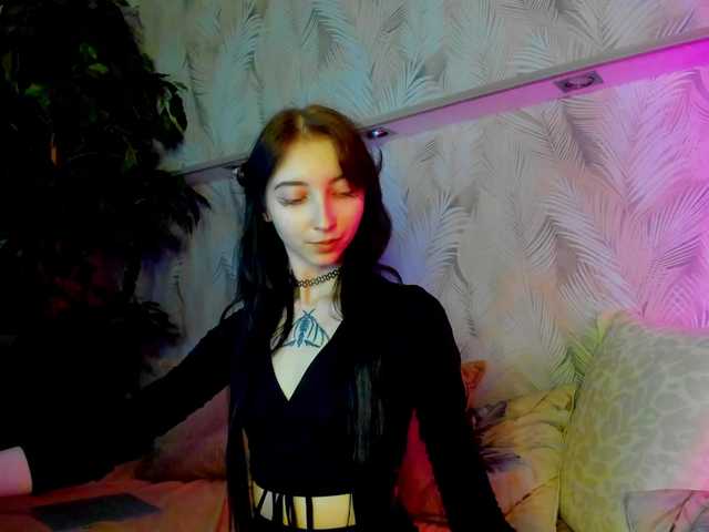Ellen-Hops's BongaCams show and profile