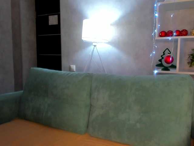 Ellen-Hops's BongaCams show and profile