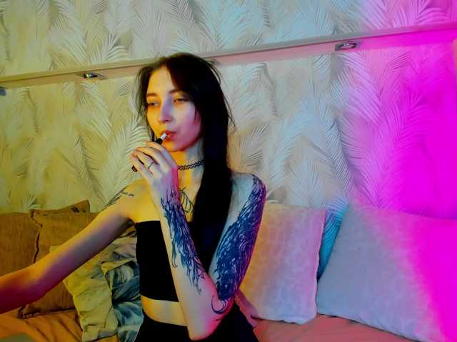 Ellen-Hops's BongaCams show and profile