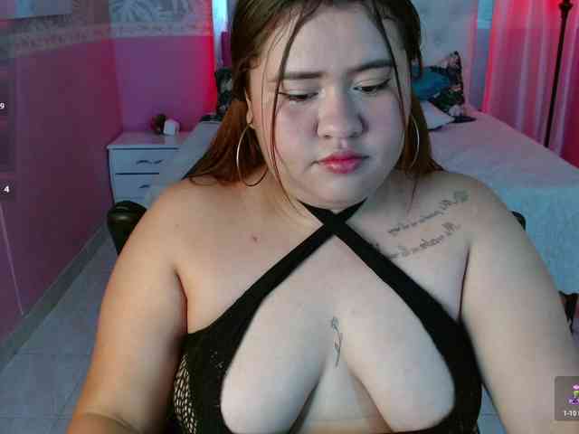 DannaKeys webcam