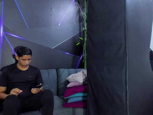 playsgirlhot – webcam model profile photo