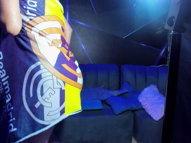 playsgirlhot's BongaCams show and profile