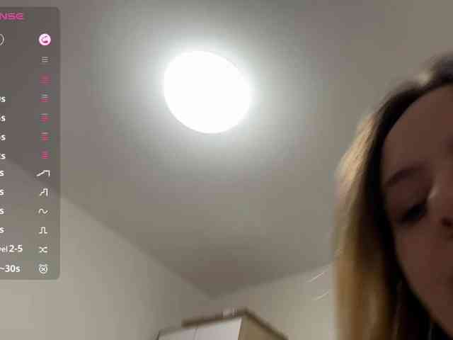 RoniRicheson webcam