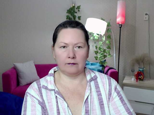 milf-hornys's BongaCams show and profile