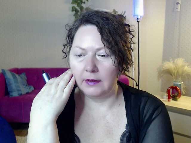 milf-hornys's BongaCams show and profile