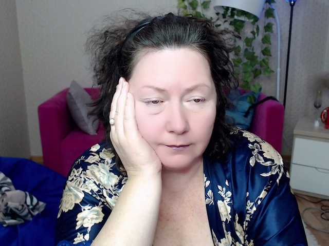 milf-hornys's BongaCams show and profile