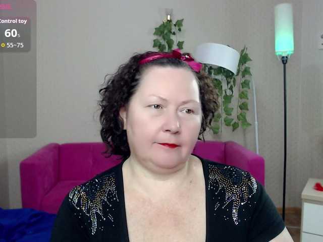 milf-hornys's BongaCams show and profile