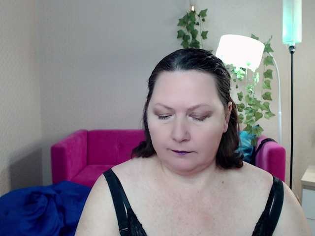 milf-hornys's BongaCams show and profile