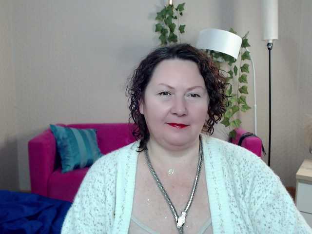 milf-hornys's BongaCams show and profile