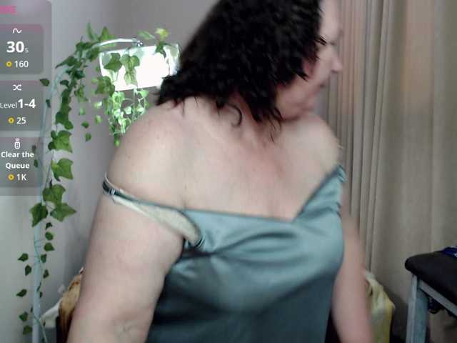 milf-hornys's BongaCams show and profile