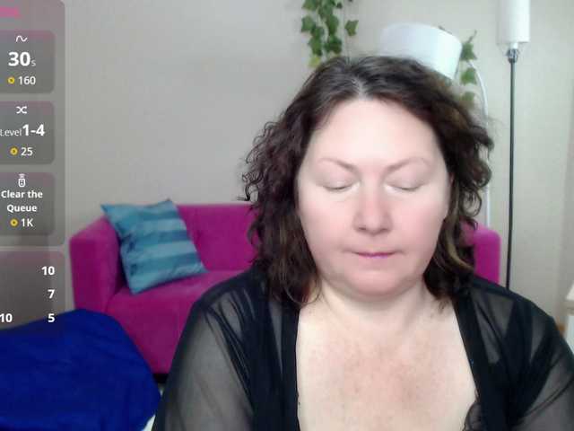 milf-hornys's BongaCams show and profile