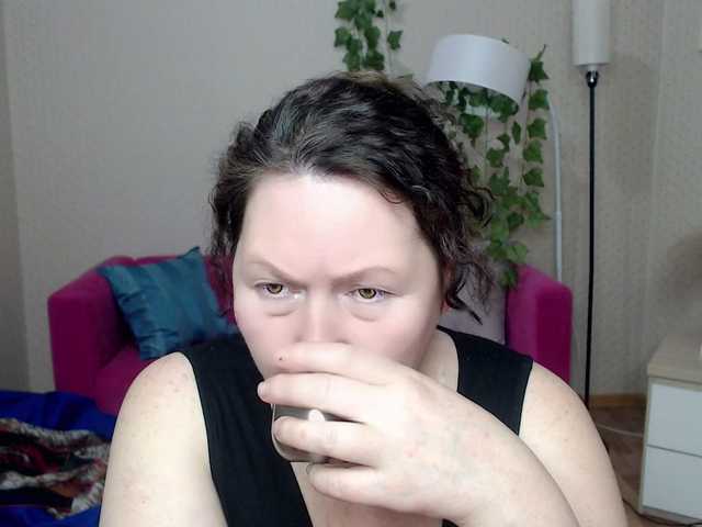 milf-hornys's BongaCams show and profile