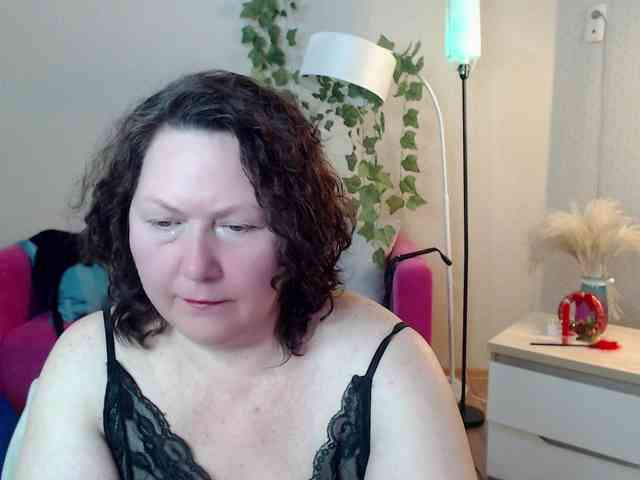 milf-hornys webcam