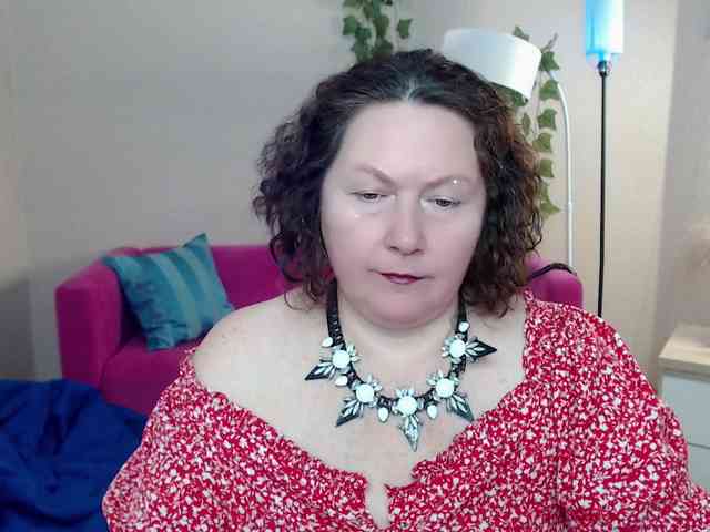 milf-hornys webcam