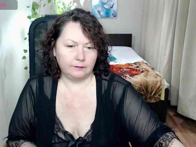 milf-hornys webcam