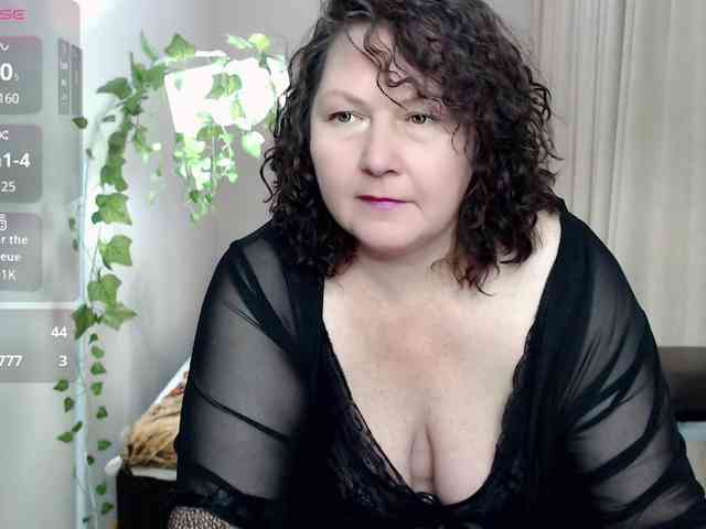 milf-hornys webcam