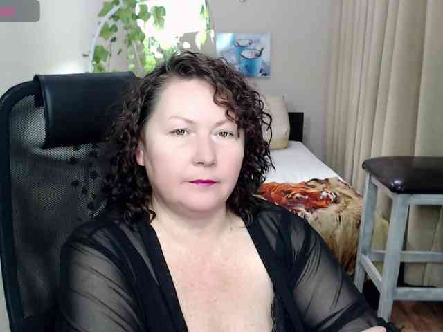milf-hornys webcam