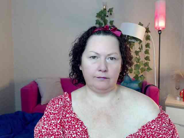 milf-hornys webcam