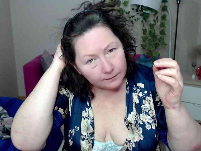 milf-hornys webcam