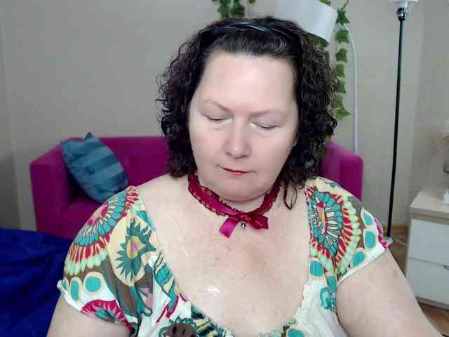 milf-hornys webcam