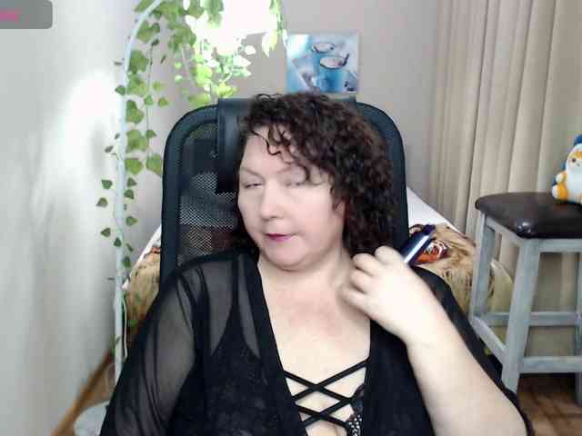 milf-hornys webcam