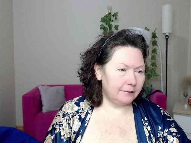 milf-hornys webcam