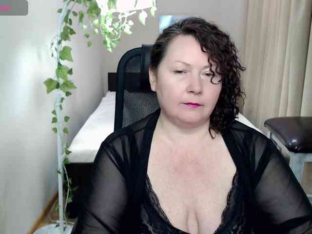 milf-hornys webcam