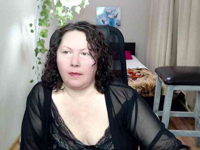 milf-hornys webcam