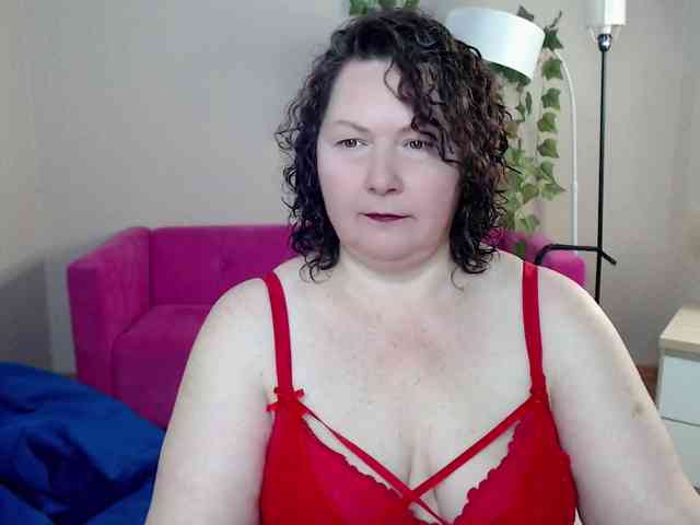 milf-hornys webcam