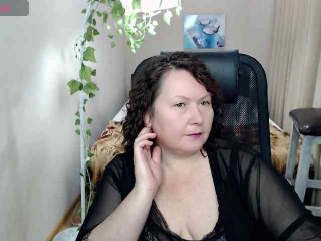 milf-hornys webcam