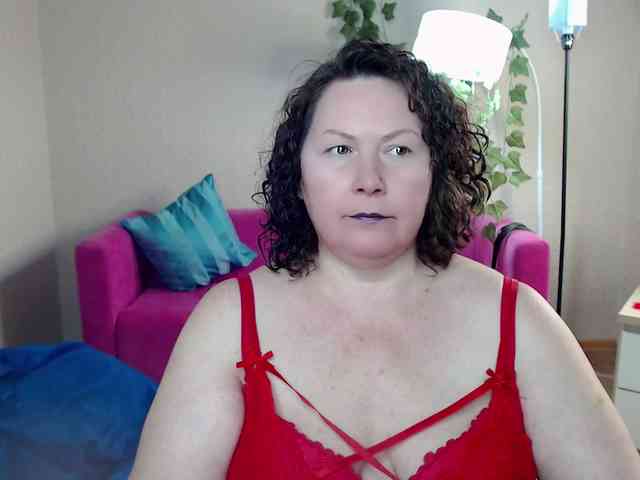 milf-hornys webcam