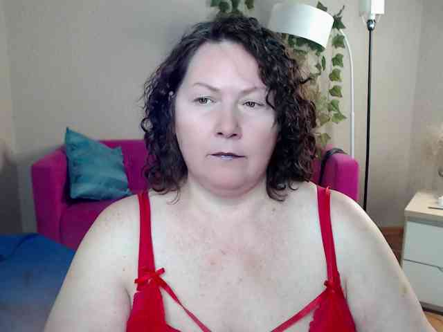 milf-hornys webcam