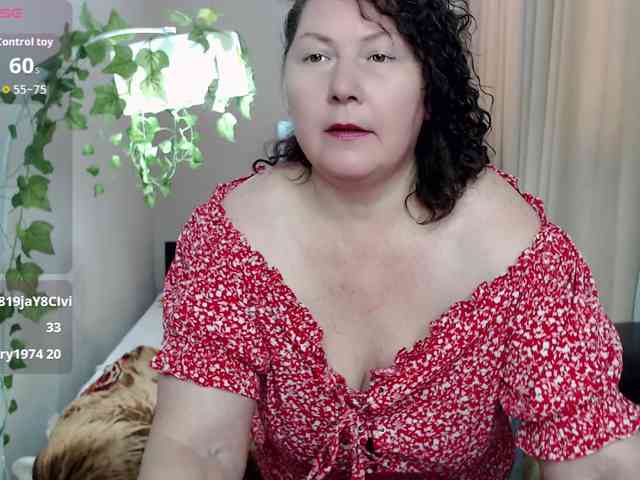 milf-hornys webcam