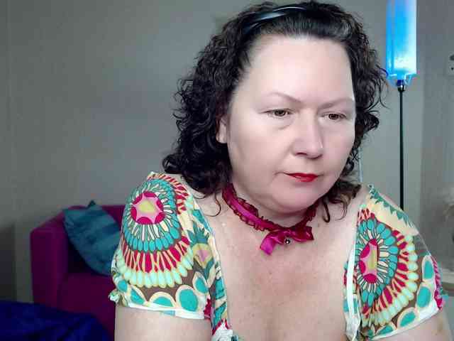 milf-hornys webcam